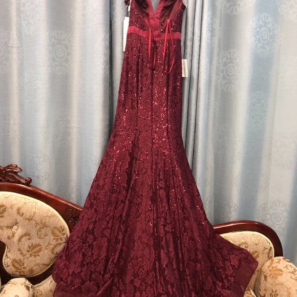 Burgundy Halter Sexy Low Back Prom Dress, Size 0 2 4, Mermaid, Sequin & Lace - Picture 12 of 13